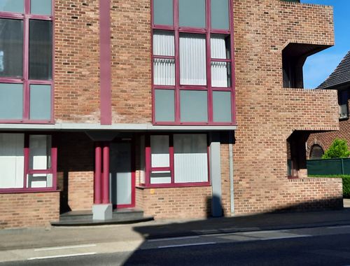                                         Appartement à louer à Neeroeteren, € 830
