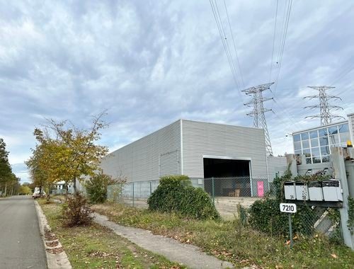                                         Bâtiment d’entreprise à louer à Zutendaal, € 12.750
