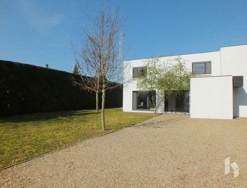                                         Maison unifamiliale à louer à Overpelt, € 1.500
