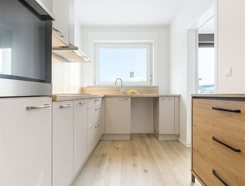                                         Appartement te huur in Moeskroen, € 800
