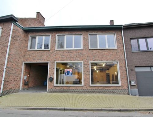                                         Rez-de-chaussée commercial à louer à Walshoutem, € 1.200
