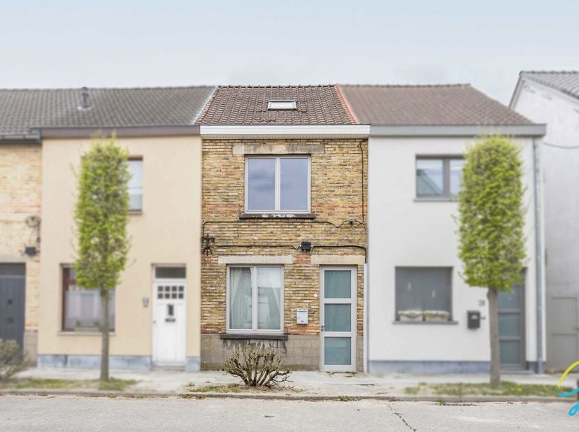 TE KOOP IN HET CENTRUM VAN HEUSDEN<br />
Bent u op zoek naar een energiezuinige, instapklare woning met een gezellige tuin op een centrale ligging? <b