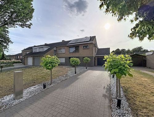                                         Maison à vendre à Moorsele, € 329.000
