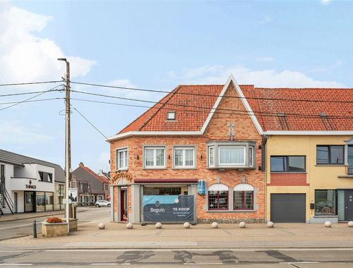                                         Handelspand met woonst te koop in Beveren-Leie, € 365.000
