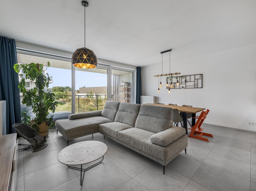 Dit lichtrijke en energiezuinige appartement met EPC A bevindt zich op de 1e verdieping van residentie Houtkant. Het appartement bevindt zich in de na