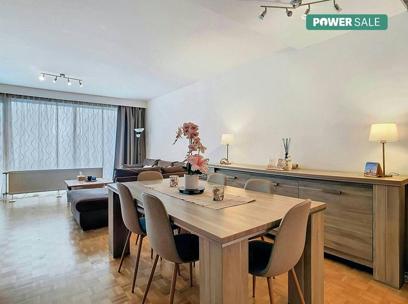 Ben je op zoek naar een instapklaar appartement nabij het centrum van Zwijndrecht? <br />
<br />
Dit appartement is rustig gelegen in de Pijlstraat, o