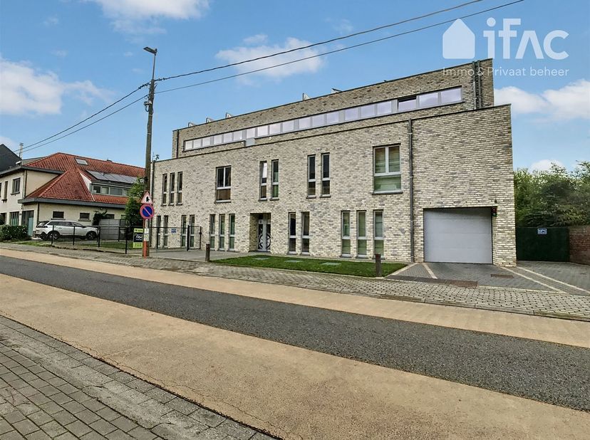 Appartement te huur in Merenstraat 8 bus 2.1,
                    3080 Duisburg