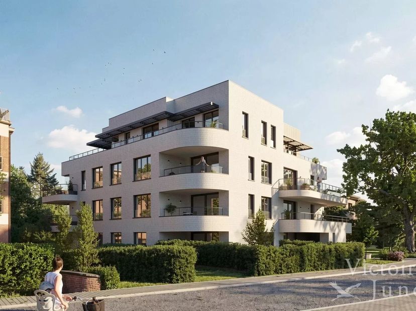 Victoire-Junot stelt u met plezier dit prachtige nieuwe appartement met één slaapkamer voor, met een bewoonbare oppervlakte van 80 m², ideaal georiënt