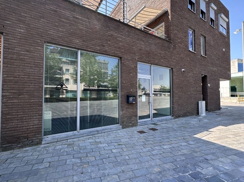 Bedrijfsvastgoed te huur in Hertog Janplein 17,
                    3920 Lommel