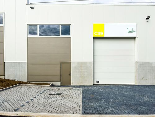                                         Entrepôt à louer à Nivelles, € 1.500
