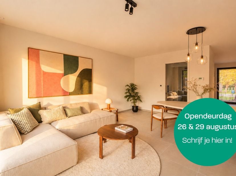 Uiterst ruime nieuwbouwwoning met 5 slaapkamers en zonnige tuin nabij het centrum van Oudenaarde.&amp;nbsp;<br />
<br />
Deze ruime nieuwbouwwoning combin