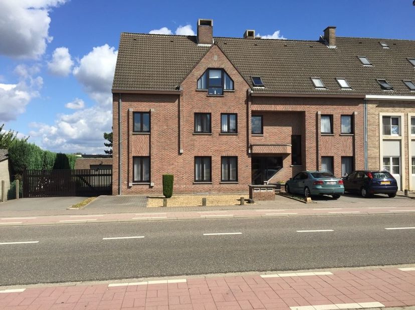 Appartement te huur in 2de Carabinierslaan 11 bus 3,
                    3620 Lanaken