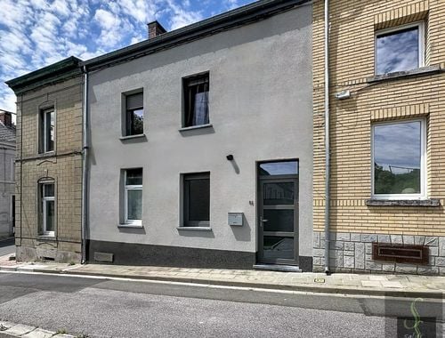                                         Maison à louer à Carnières, € 885
