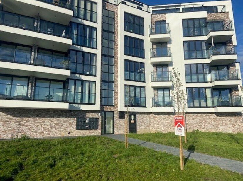 Appartement moderne situé au calme à Komen La situation centrale permet de bénéficier de toutes sortes de facilités telles que les sentiers de promena