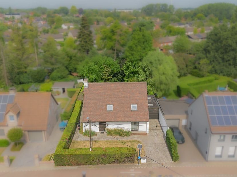 Huis te koop in Eikevlietbaan 37,
                    2870 Puurs