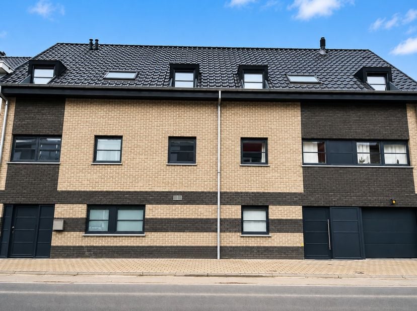 Op zoek naar een energiezuinig appartement waar comfort, rust en bereikbaarheid perfect samenkomen? Dit instapklare gelijkvloers appartement, bouwjaar