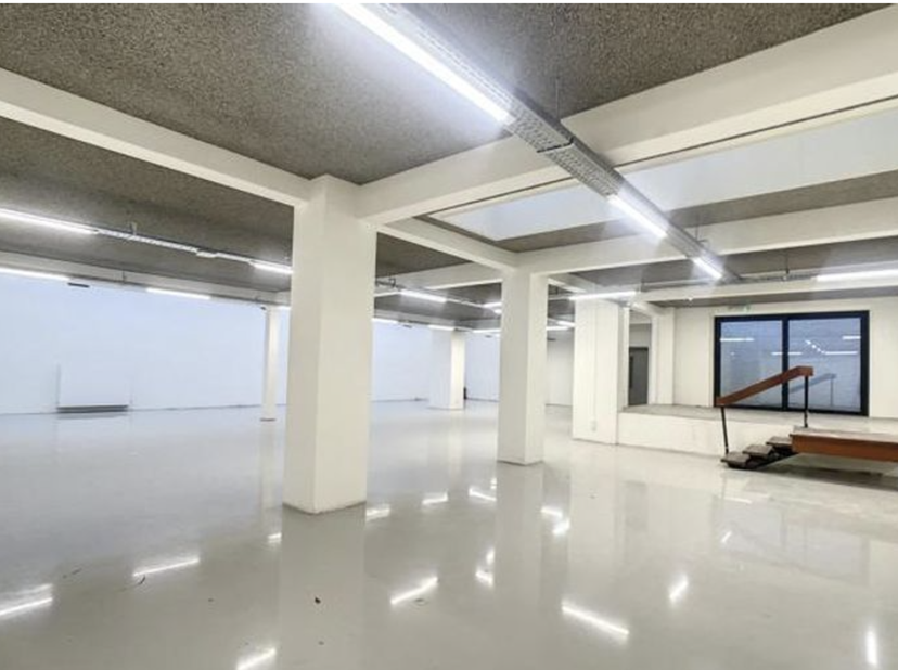 Bien professionnel à vendre
                    à 2000 Antwerpen