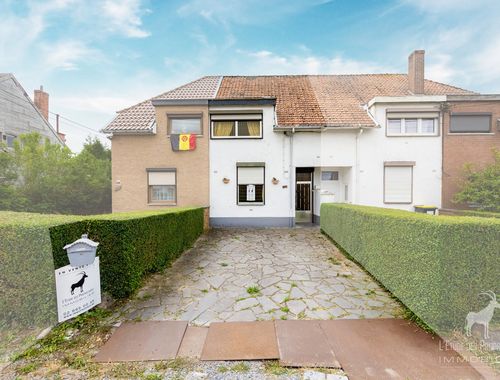                                         Woning te koop in Estinnes-au-Val, € 114.999
