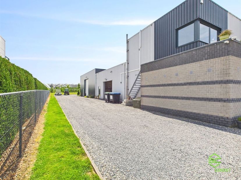 + Als u op onze eigen website (www.empresaconsult.be) naar deze woning doorklikt, vindt u alle info! +<br />
Op het industrieterrein van Gingelom vind