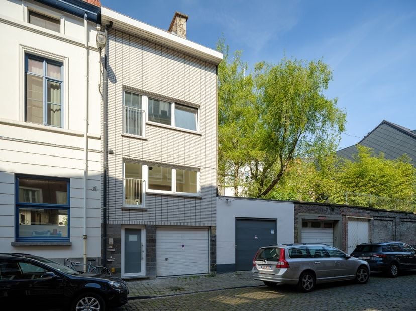 Topligging - St Elisabeth begijnhof!&amp;nbsp;Instapklaar duplex appartement&amp;nbsp;in een rustige straat nabij het historisch centrum!<br />
<br />
Voor me
