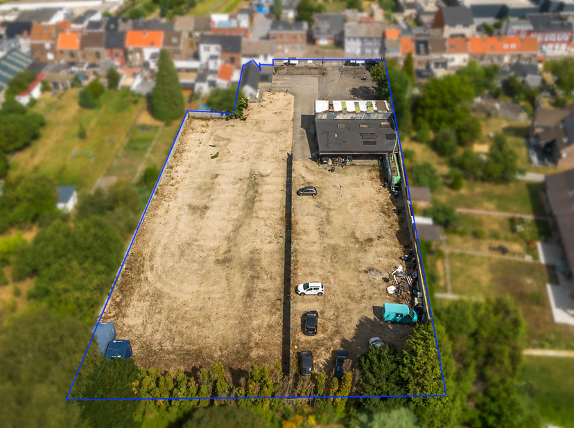 L'agence SKYIMMO vous propose cet ensemble immobilier à louer offrant de nombreuses possibilités d’exploitation, idéalement situé à Grâce-Hollogne, au
