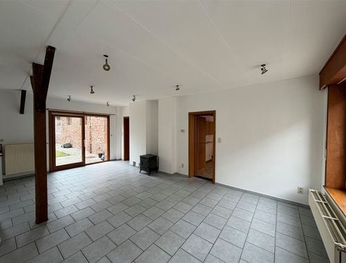                                         Maison unifamiliale à louer à Péruwelz, € 950
