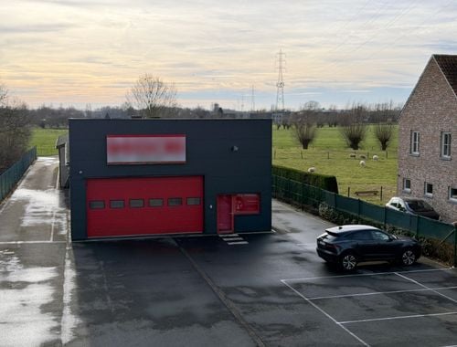                                         Bedrijfsgebouw te koop in Drongen, € 1.400.000
