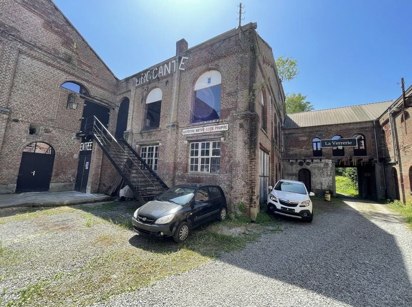 Bedrijfsvastgoed te koop in ,
                    7090 Braine-le-Comte