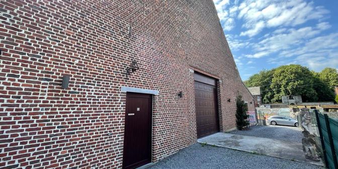 Bien professionnel à vendre à 7060 Soignies