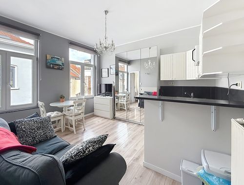                                         Appartement à louer à Bruxelles, € 1.385
