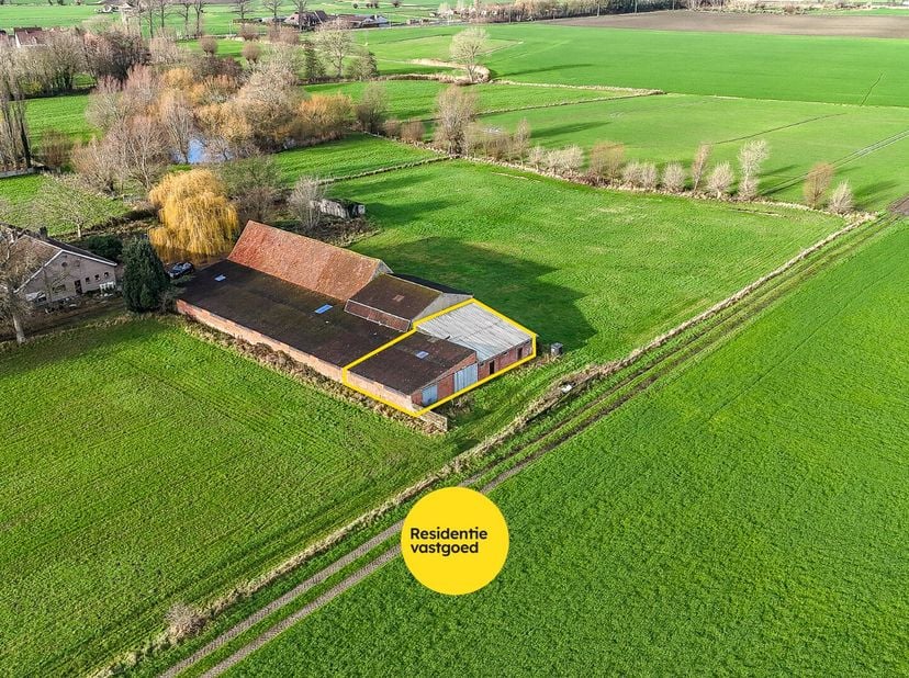 Bien professionnel à louer
                    à 8460 Ettelgem