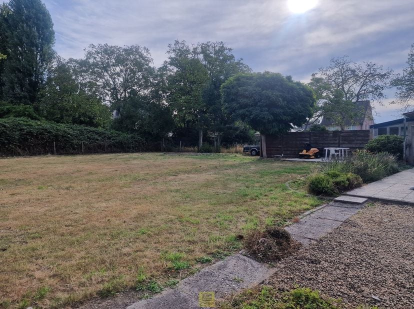 Grond te koop in Hof te Vierenstraat 7,
                    9308 Hofstade