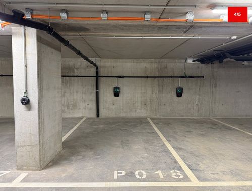                                         Place de stationnement à louer à Leuven, € 100
