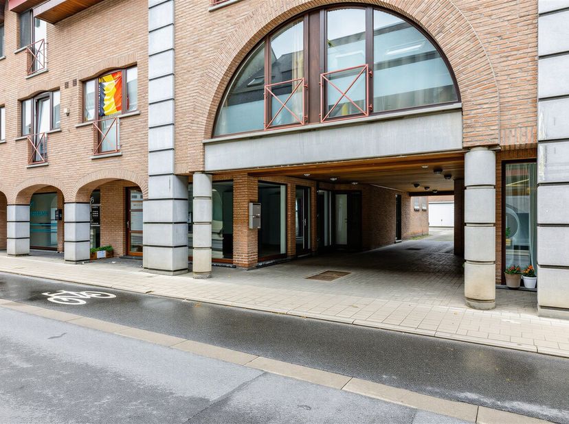 Bedrijfsvastgoed te koop in Centrumstraat 11,
                    9090 Melle