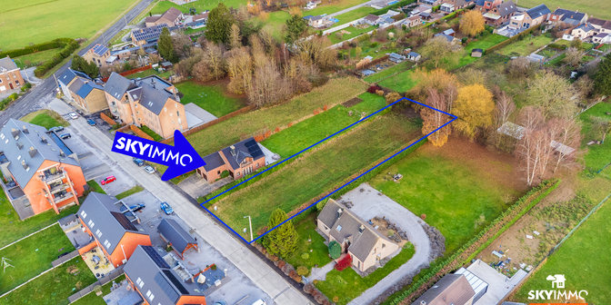 Terrain à vendre à Rue de la Roche-qui-Tourne 43, 5060 Velaine