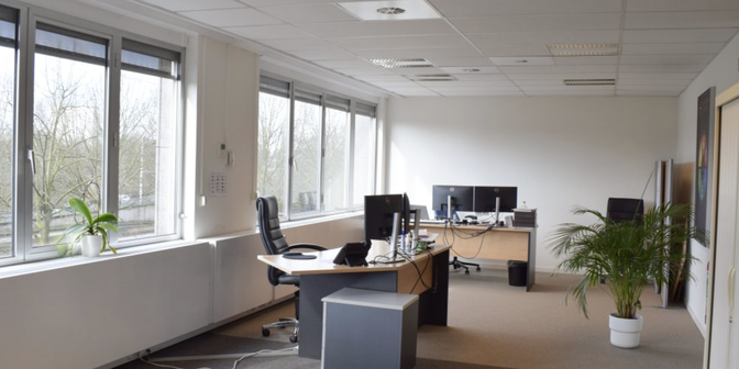 Bien professionnel à louer à Uitbreidingstraat 60/62 60, 2600 Berchem