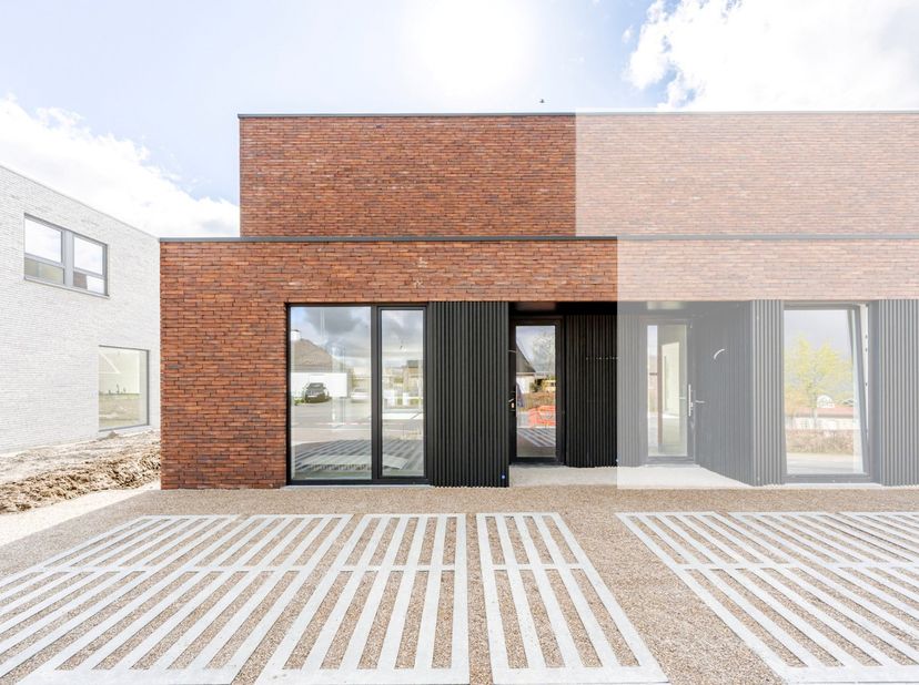 Deze nieuwbouwwoning biedt een sterke combinatie van moderne architectuur, comfort en hoog energie- en woontechnisch niveau in een goed bereikbare, gr