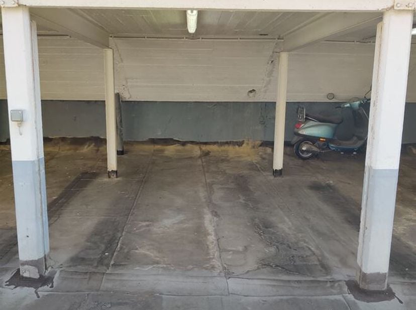 Garage à louer
                    à 2000 Antwerpen