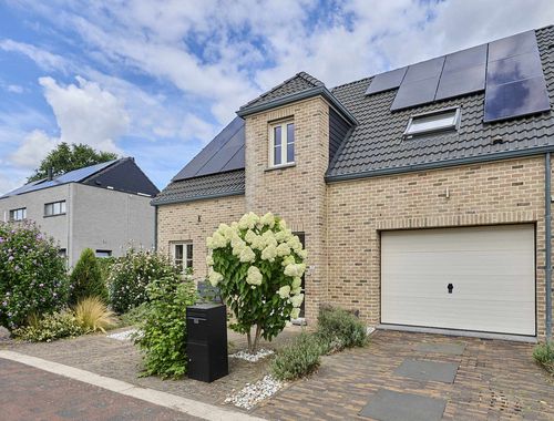                                         Woning te koop in Hechtel, € 420.000
