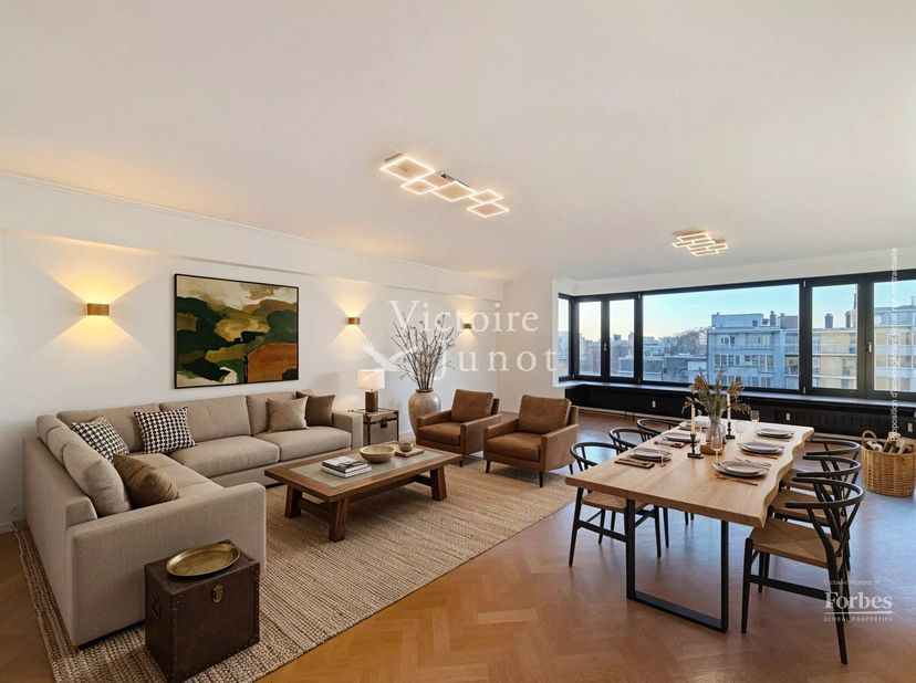 Goed gepresenteerd door Elisabeth du Chastel : 0495 79 78 58 / elisabeth.duchastel@victoire.be<br />
Montgomery - prachtig penthouse van 140m² + terra