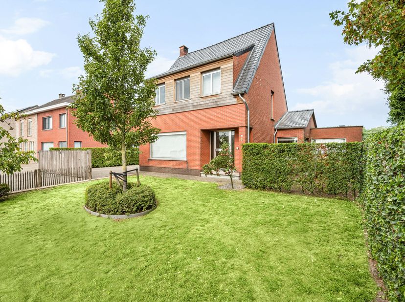 Huis te koop in Sint Willebrordusstraat 8,
                    2990 Wuustwezel