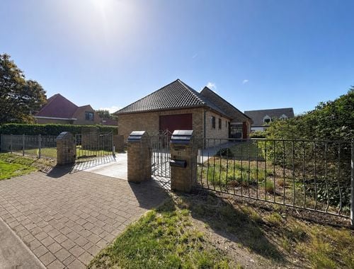                                         Villa te koop in Oostduinkerke, € 595.000
