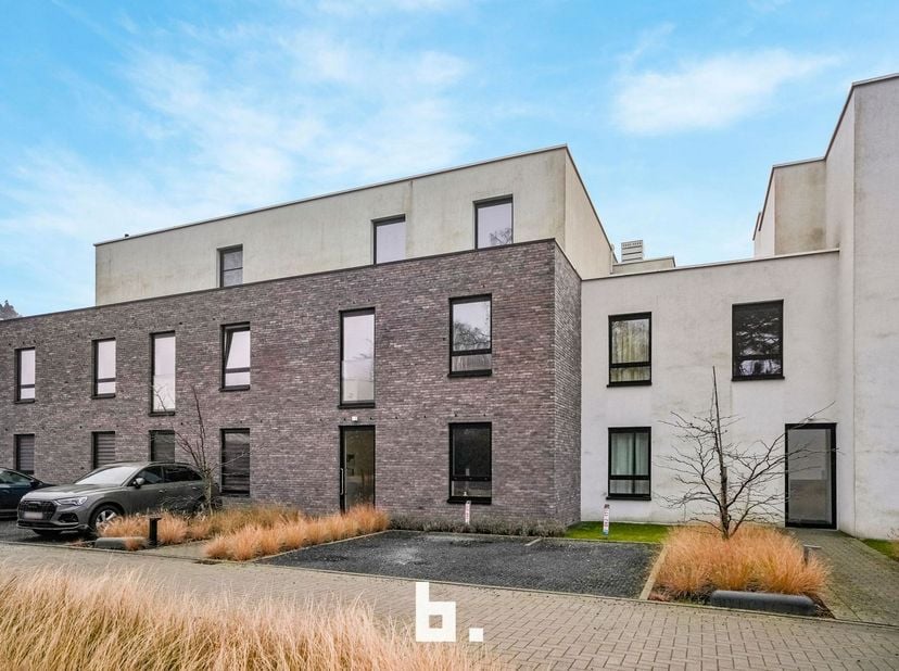 Appartement te koop in Vijfwegenstraat 93 bus 2.2,
                    8800 Roeselare