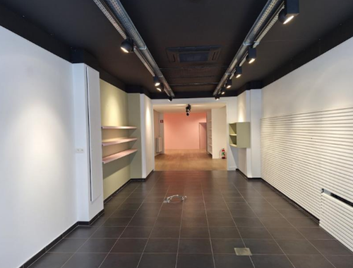                                         Handelszaak te huur in Roeselare, € 2.500
