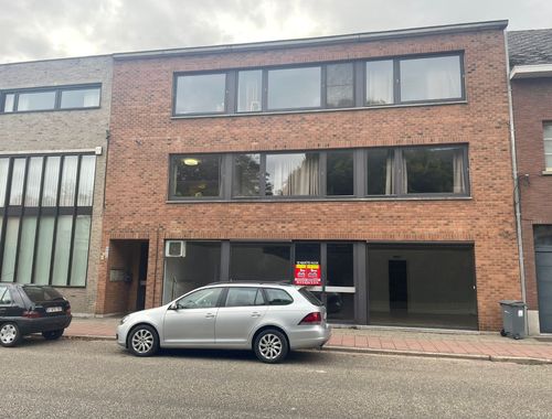                                         Commerce à louer à Geel, € 750
