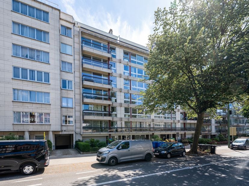 SINT-LAMBRECHTS-WOLUWE, tussen Gribaumont en Tomberg, ideaal gelegen op een steenworp van het Georges Henripark, mooi APPARTEMENT (3 slpk/2 badk) van