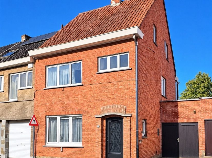 Huis te koop in Schietakkerstraat 12,
                    9250 Waasmunster