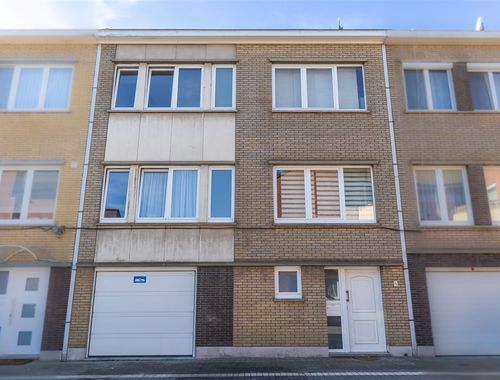                                         Bel-étage à vendre à Lot, € 350.000
