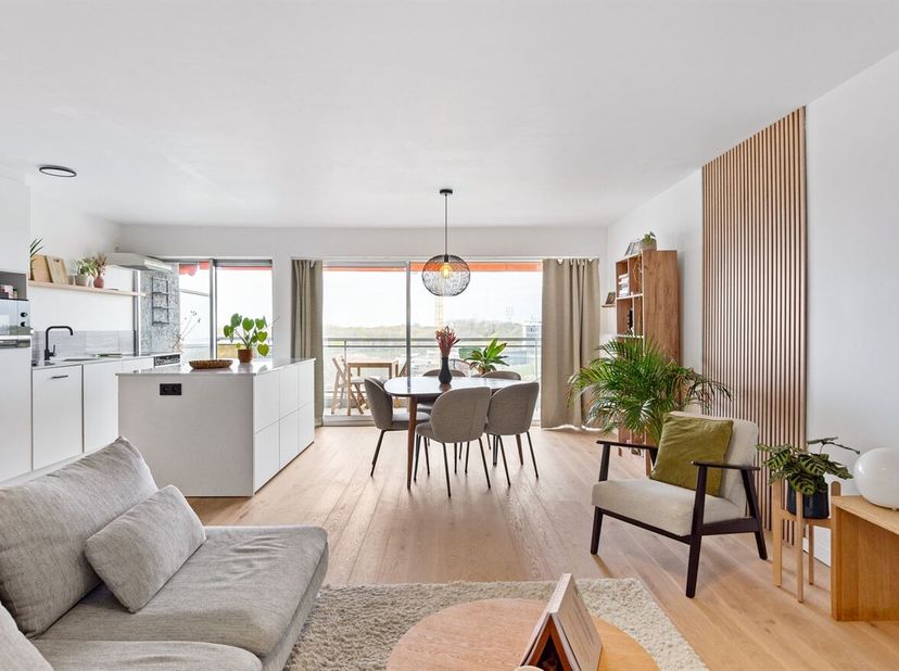 Appartement rénové avec deux terrasses dans une situation privilégiée à Malines<br />
Cet appartement rénové bénéficie d'une excellente situation à Ma