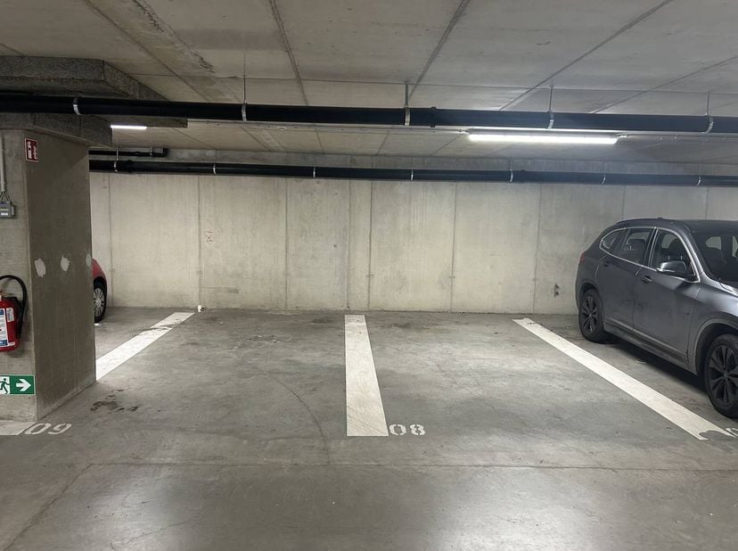 Garage à vendre à Quai De Willebroeck - Willebroekkaai 22 boîte P8,
                    1000 Bruxelles